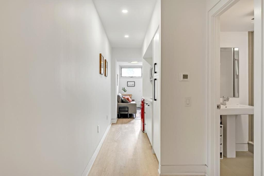 Suite In The Heart Of Downtown Toronto Zewnętrze zdjęcie