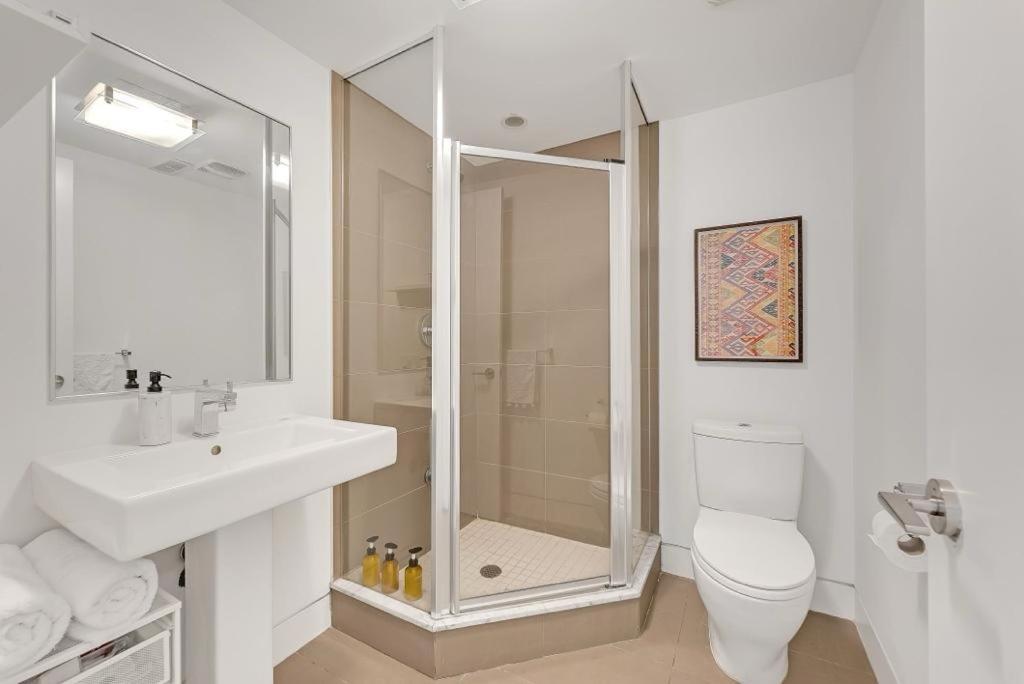 Suite In The Heart Of Downtown Toronto Zewnętrze zdjęcie